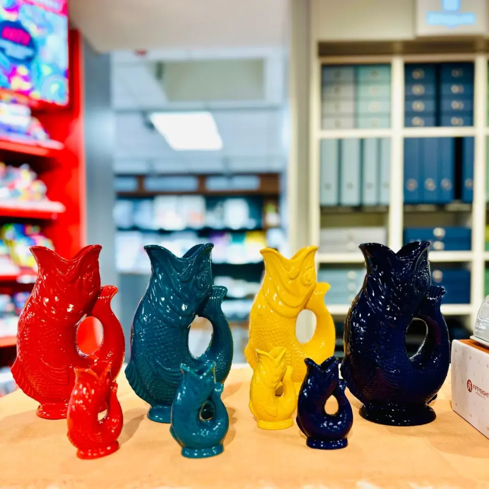 Gluckigluck Karaffen in groß und klein, in rot, petrol, gelb und dunkelblau